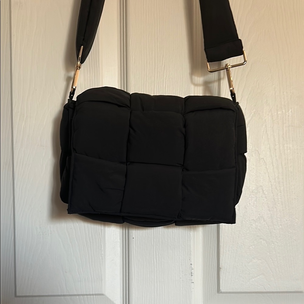 Chic Black Crossbody Bag